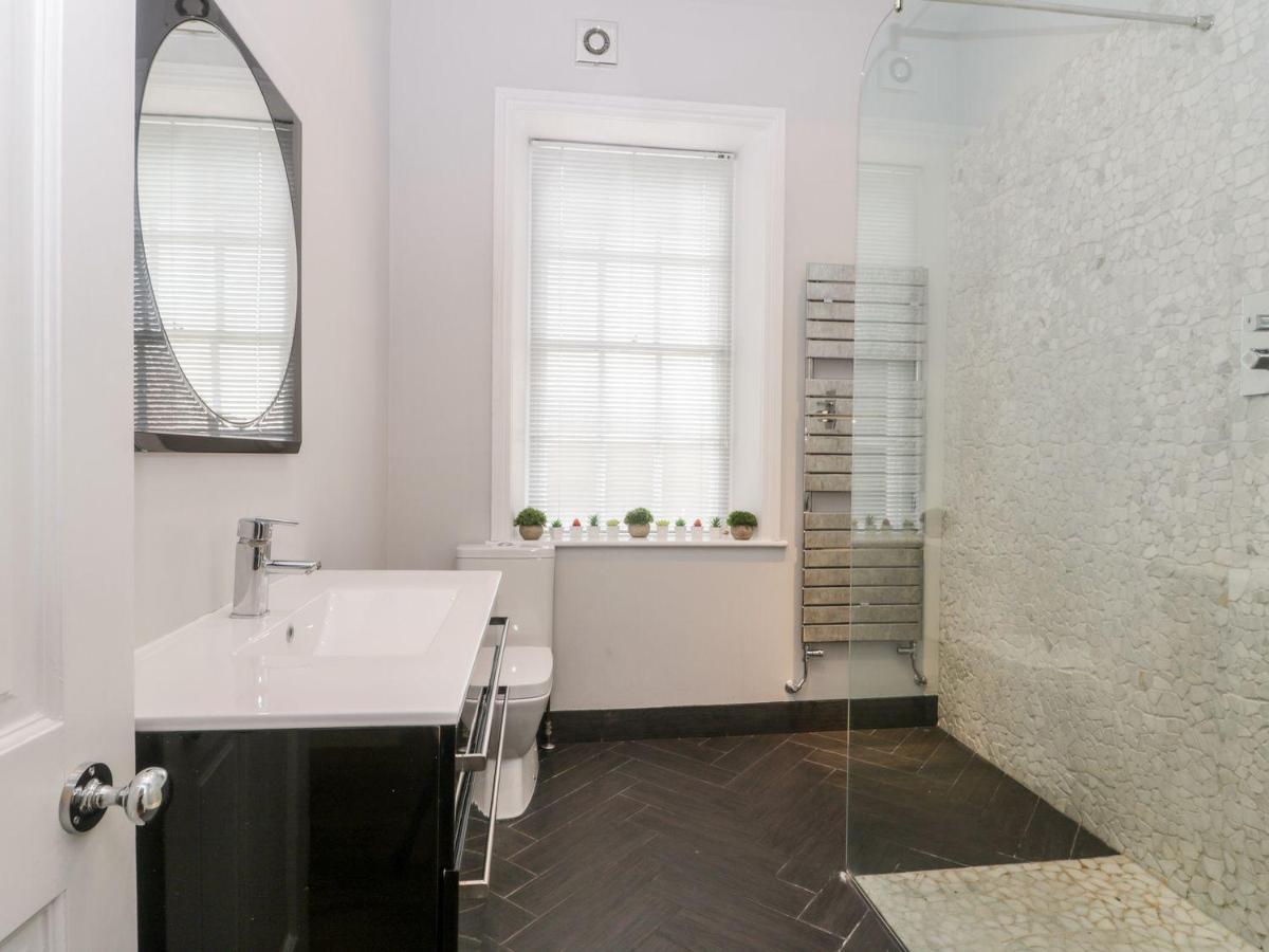 7A Belvoir Terrace スカーバラ エクステリア 写真